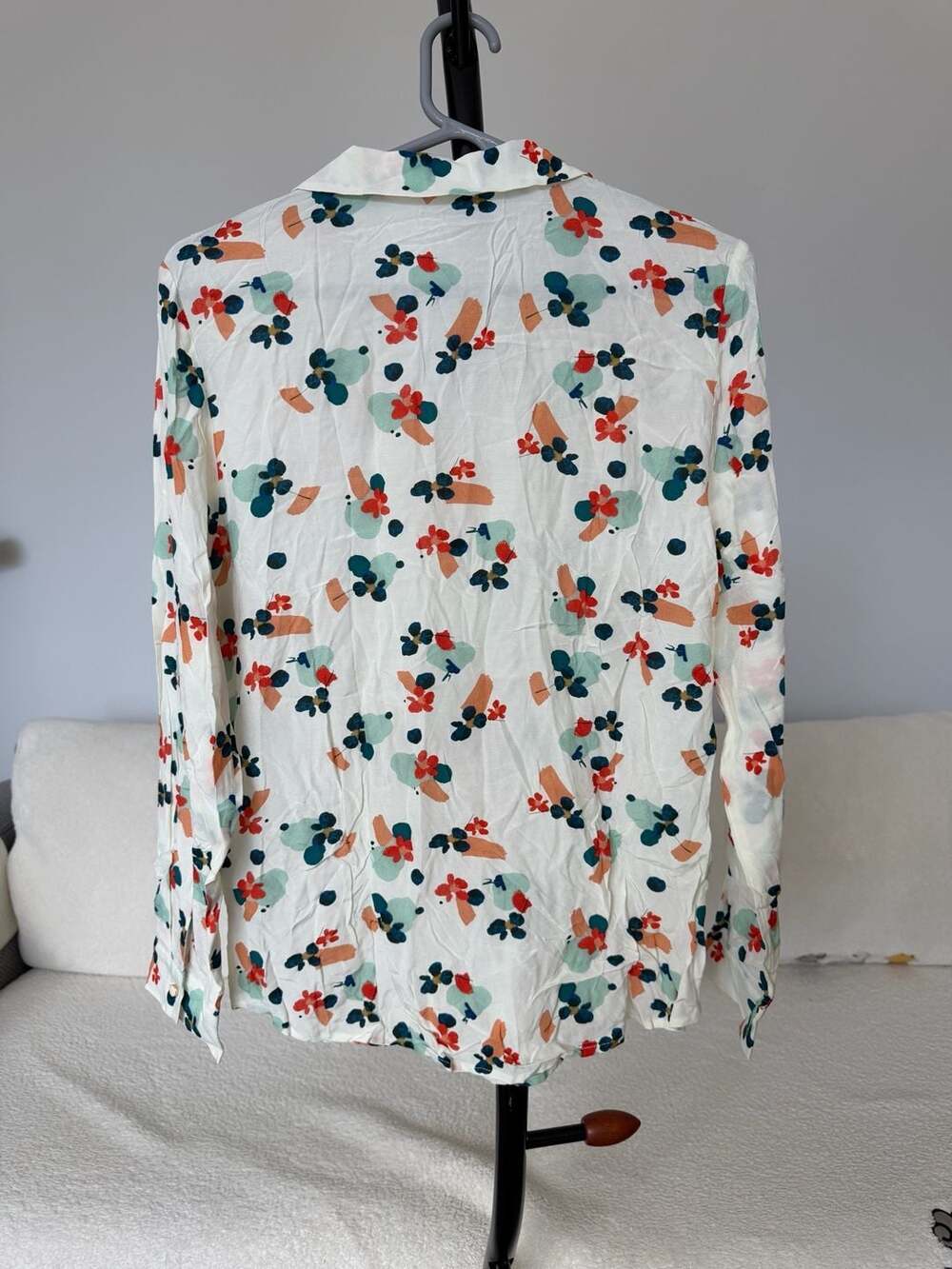 Floral Viscose Blouse Button Down Shirt Long Sleeve Lightweight Top Size S - Picture 2 of 4